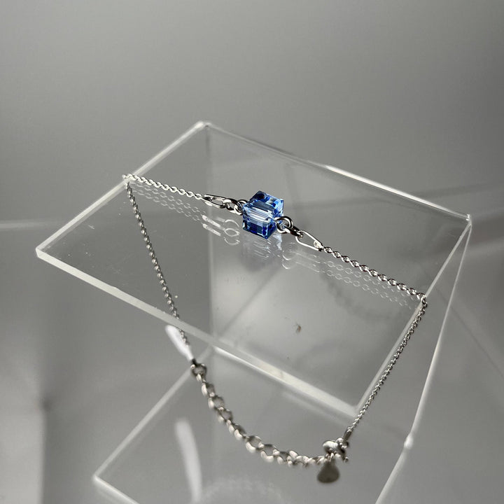 Bracelet  avec cristaux Swarovski, bleu clair, argent rhodié, CARRE