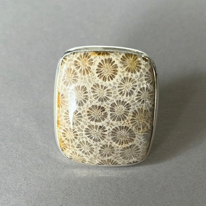 Silver ring with fossilized coral - size 60 - BS009