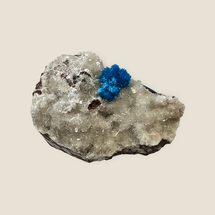 Cavansite et pentagonite sur heulandite Inde M18W9