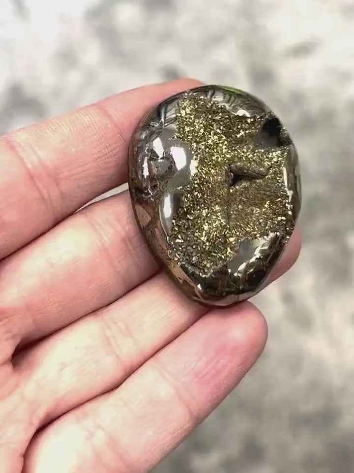 Pyritized ammonite, AM_P026, cabochon cut, 43x34x10 mm; 20g;