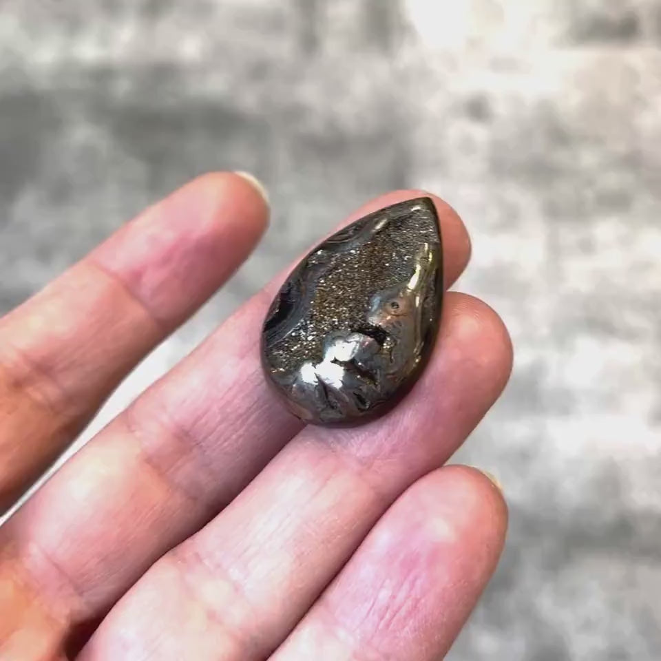 Pyritized ammonite, AM_P105, cabochon cut, 29x21x6 mm; 5.7g
