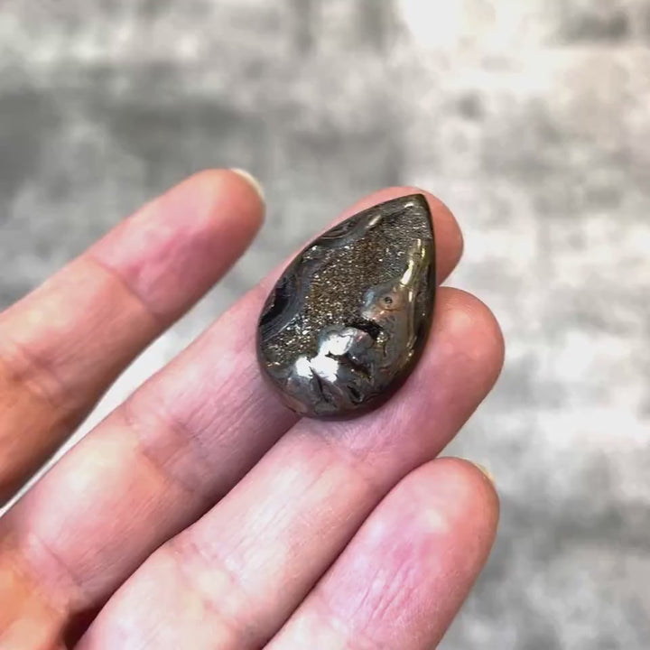 Pyritized ammonite, AM_P105, cabochon cut, 29x21x6 mm; 5.7g